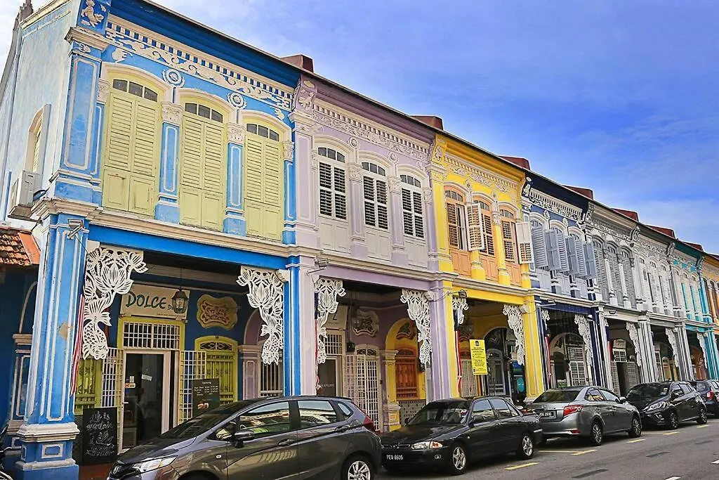 Navy Studio At Tropicana 218 At Central Location & Food Hunt Friendly George Town Daire